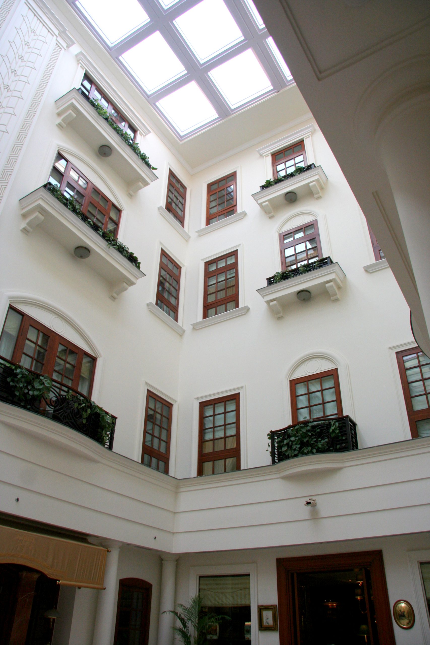 2015, Atrium of the Imperial Hotel, Delhi, India